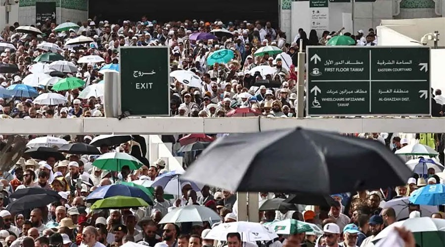 হজের আনুষ্ঠানিকতা শুরু, মিনায় লাখো হজযাত্রী