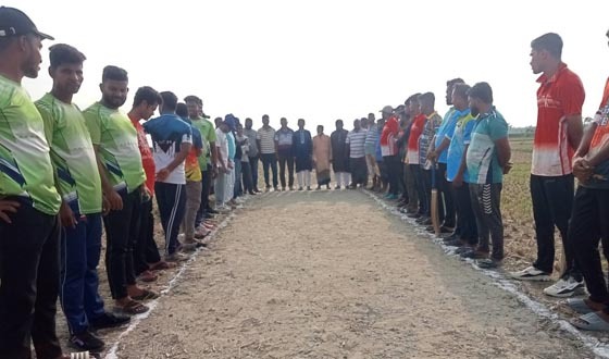 দেবহাটায় নকআউট ক্রিকেট টুর্নামেন্টের উদ্বোধন
