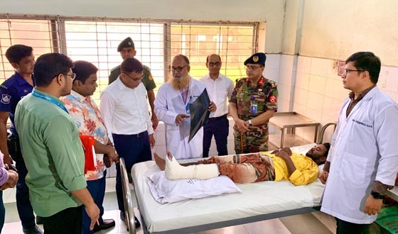 টাঙ্গাইল ট্র্যাজেডি, আহতদের চিকিৎসার খোঁজে রাজশাহীর ডিসি