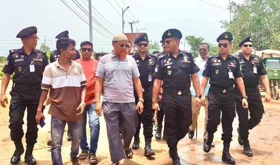 ঈদকে ঘিরে জননিরাপত্তায় বিশেষ অভিযান শুরু করেছে র‌্যাব-৫