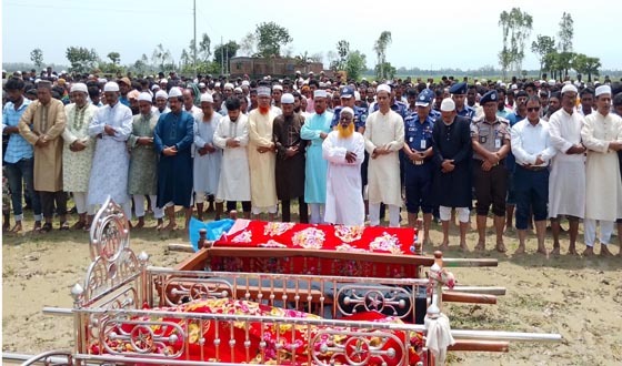 চিরনিদ্রায় শায়িত হলেন ৯ যুবক, শোকে স্তব্ধ তিন গ্রাম