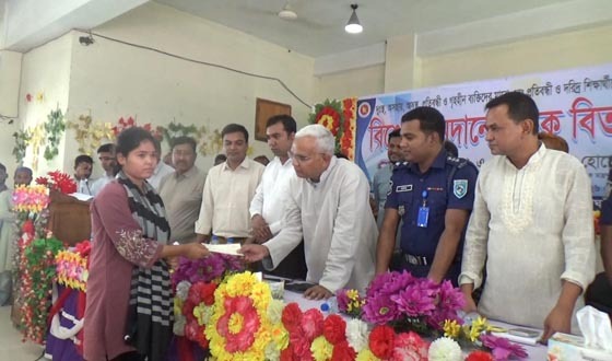 ছেলে-মেয়েদের দক্ষ জনশক্তিতে রূপান্তর করাই সরকারের লক্ষ্য: সমাজকল্যাণমন্ত্রী