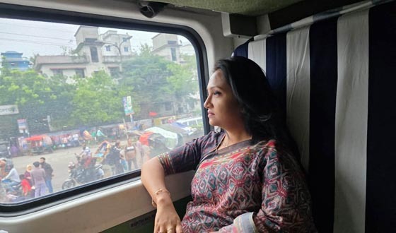 আজিমনগরে চিলাহাটি এক্সপ্রেসের ঐতিহাসিক যাত্রাবিরতি