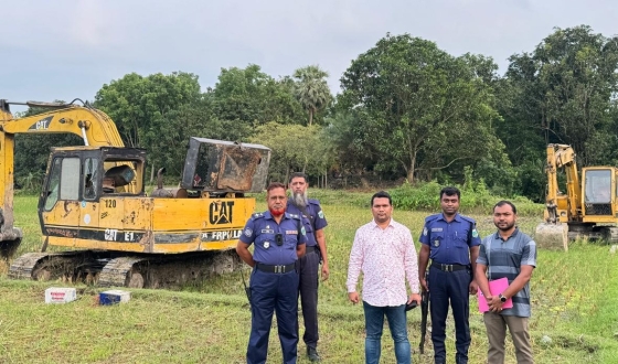 বাগমারায় অবৈধ পুকুর খননে প্রশাসনের অভিযান