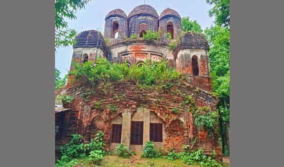 রহস্যময় অন্ধকার কোঠা ও গুপ্তধনের লোককথা ঘিরে চাঞ্চল্য