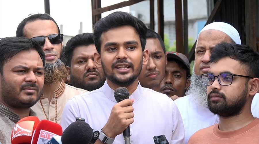 বিএনপির ‘অশিক্ষিত’ নেতাদের প্রশিক্ষণের পরামর্শ আসিফ মাহমুদের