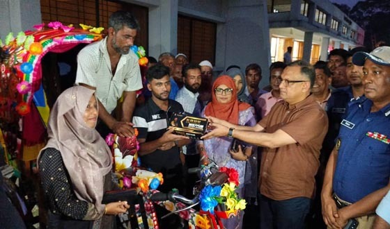 আমাকে সময় দেন বললেন: প্রতিমন্ত্রী শরিফুল আলম