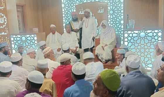 বাবা ও মায়ের ইচ্ছেপূরণে দৃষ্টিনন্দন মসজিদ নির্মান করেছেন ছেলেরা