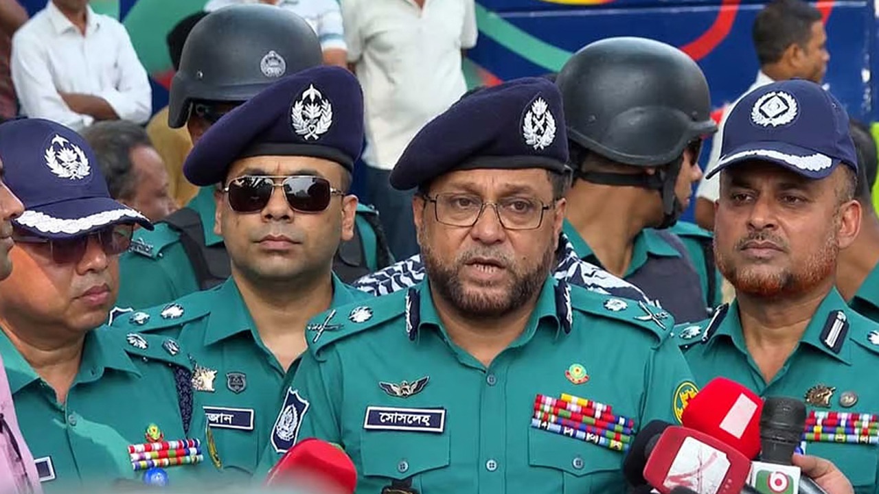 তিন মাসের মধ্যে গুলিস্তান-ফুলবাড়িয়ার টার্মিনাল স্থানান্তর করা হবে: ডিএমপি কমিশনার