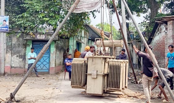 সৈয়দপুরে যুবলীগ নেতার রেল কোয়ার্টার থেকে ট্রান্সফরমার উদ্ধার
