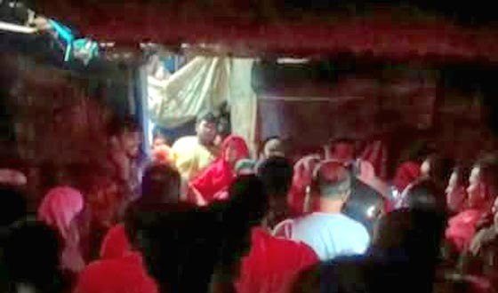 গোমস্তাপুরে দুইপক্ষের সংঘর্ষে আহত ৫, ইউএনর গাড়ি ক্ষতিগ্রস্ত