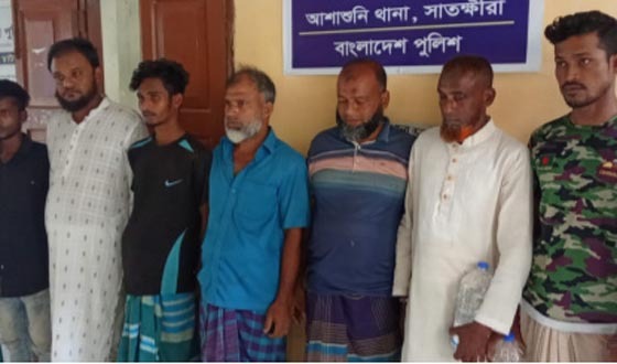 আশাশুনিতে পুলিশের অভিযান গ্রেফতার ৭