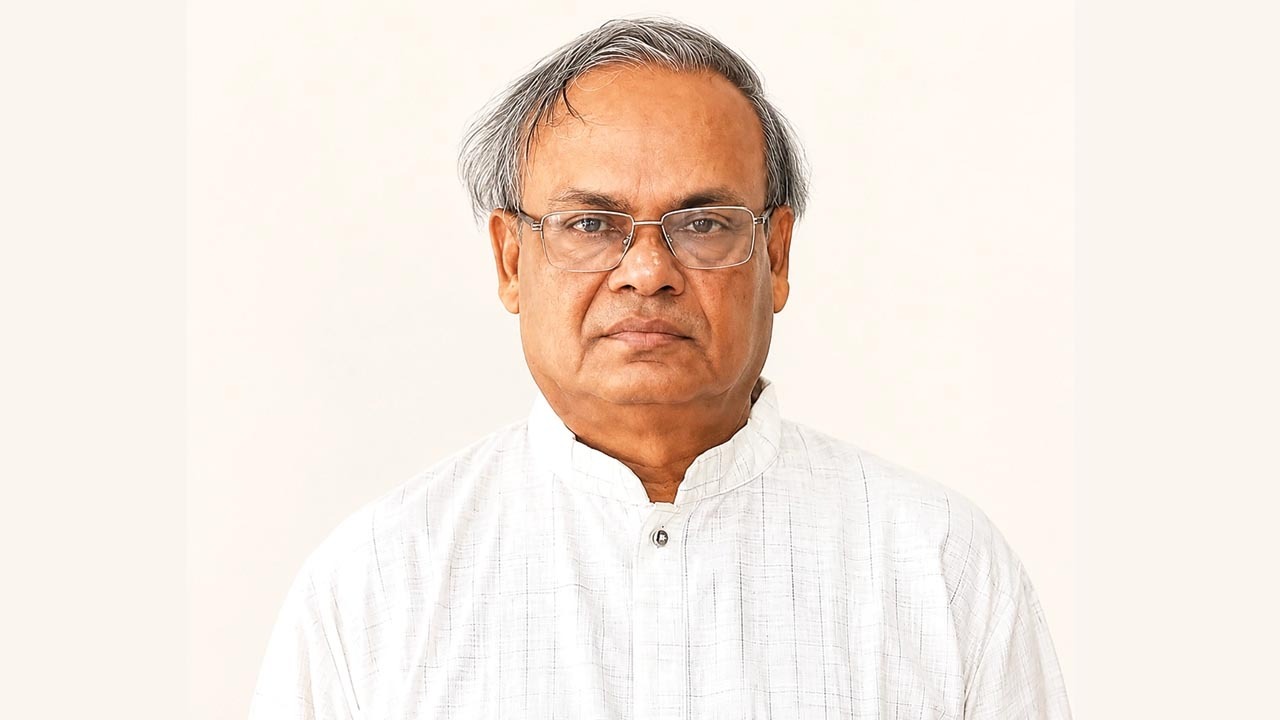সড়কের নৈরাজ্য বন্ধের পাশাপাশি শিক্ষাব্যবস্থায় শৃঙ্খলা ফেরাতে হবে: রিজভী