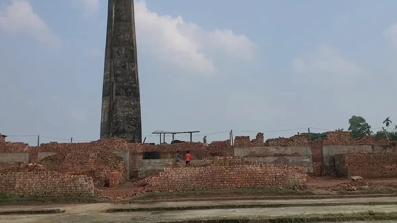 কিশোরগঞ্জে ইটভাটার দেয়াল ধসে ২ শ্রমিকের মৃত্যু