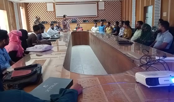 মোল্লাহাটে ফ্যামিলি কার্ড বিতরণ কার্যক্রমের তথ্য সংগ্রহ উদ্বোধন