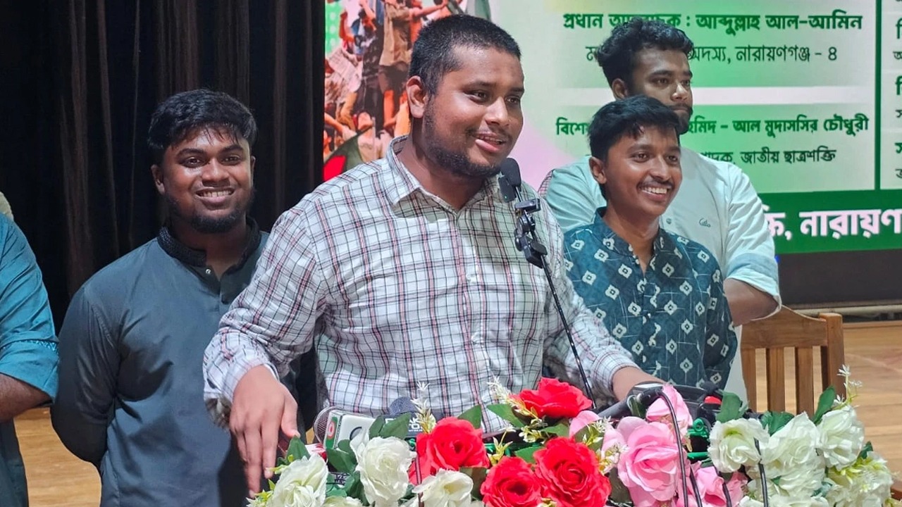 বিধবা কার্ড দেওয়া হলেও এমপির বউ সবার আগে পাবে: হাসনাত আবদুল্লাহ