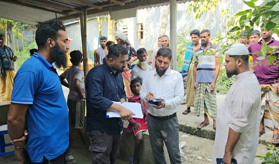 সাঁথিয়ায় সাবেক সেনা সদস্যের দোকানে অবৈধ সার উদ্ধার ও জরিমানা