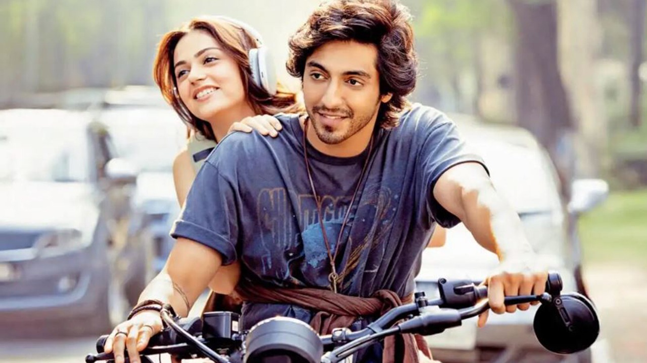 ফের প্রেমের গুঞ্জনকে উসকে দিলেন ‘সাইয়ারা’ জুটি