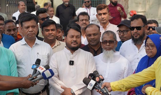 মাদ্রাসা মাঠ পরিদর্শন করলেন রাসিক প্রশাসক