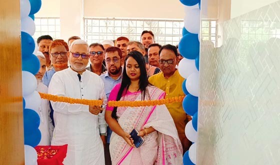 বীরগঞ্জে নবনির্মিত পরিদর্শন কক্ষের উদ্বোধন