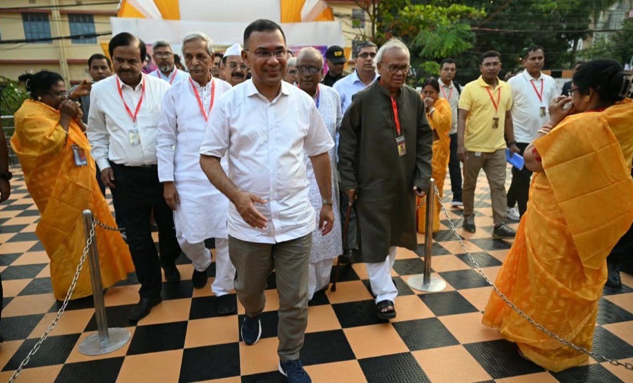 রাজশাহীতে পূজামণ্ডপ পরিদর্শনে প্রধানমন্ত্রী