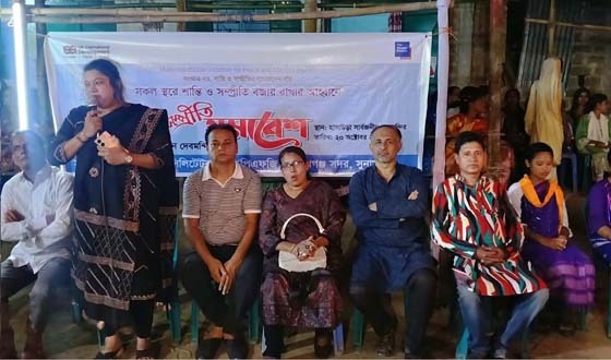 হাসাউড়ায় দুর্গাপূজার মণ্ডপে তিন ধর্মের মানুষের সম্প্রীতির মিলনমেলা