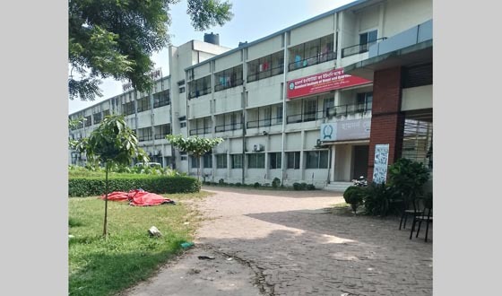 গজারিয়া হামদার্দ বিশ্ববিদ্যালয় জেনারেল হাসপাতালের রাস্তা সংস্কারের দাবি: