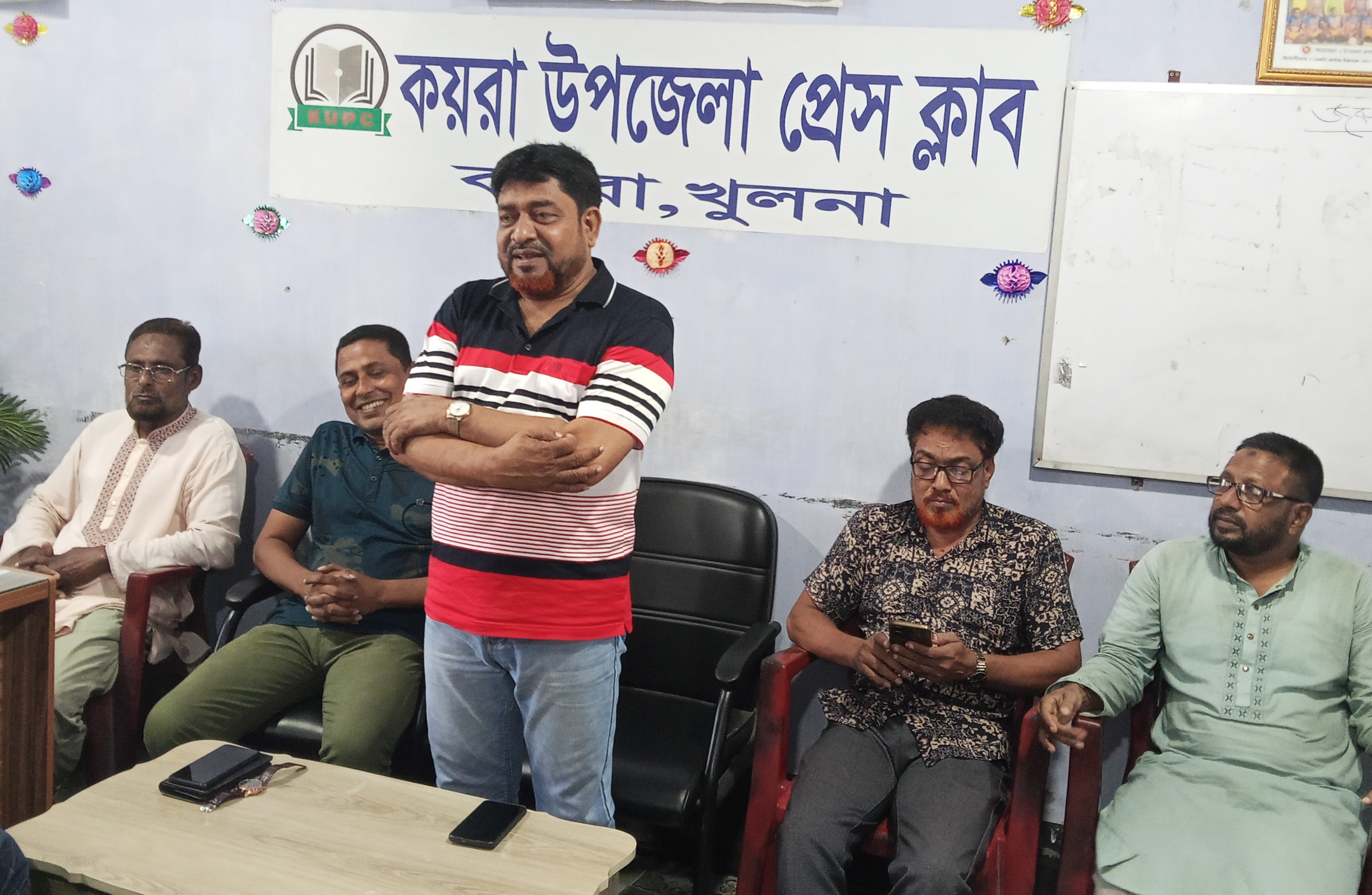 কয়রায় সাংবাদিকদের সাথে বিএনপি নেতা নুরুল আমিন বাবুলের মতবিনিময়