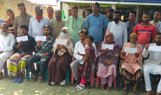 মণিরামপুরে ক্যান্সার আক্রান্ত ১০ রোগীর হাতে অনুদানের চেক বিতরণ
