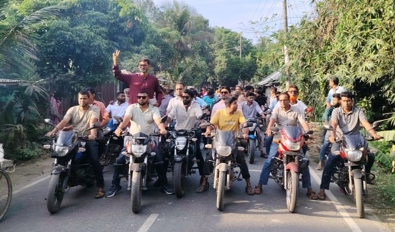 ইউপি চেয়ারম্যান পদপ্রার্থী নির্বাচনী প্রচারণা শুরু ও লিফলেট বিতরণ