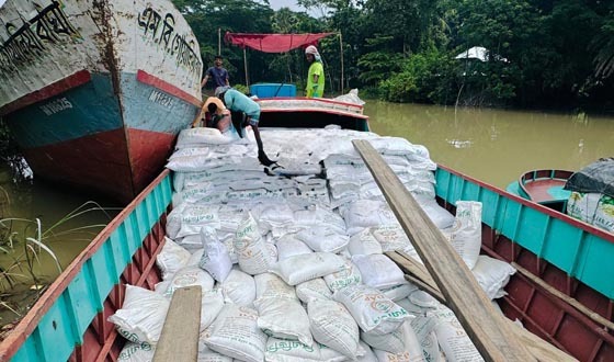 পটুয়াখালীতে সার নীতিমালাকে বৃদ্ধাঙ্গুল, ডিলার নিয়োগে অনিয়ম দুর্নীতি