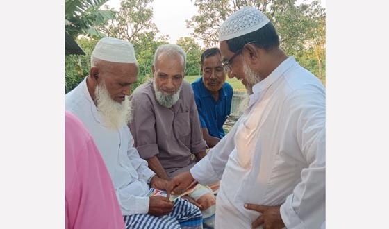 গোয়ালা ইউনিয়নে চেয়ারম্যান পদপ্রার্থীর প্রচারণায় তার বাবা