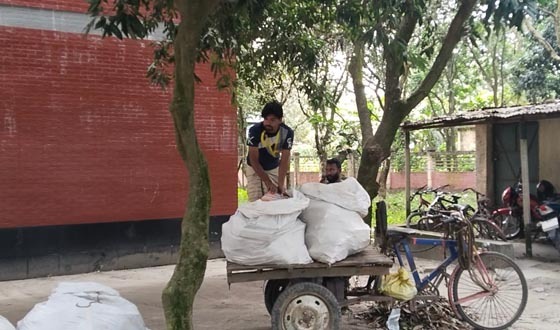 সৈয়দপুরে সরকারি পাঠ্যবই কেজি দরে বিক্রির অভিযোগ