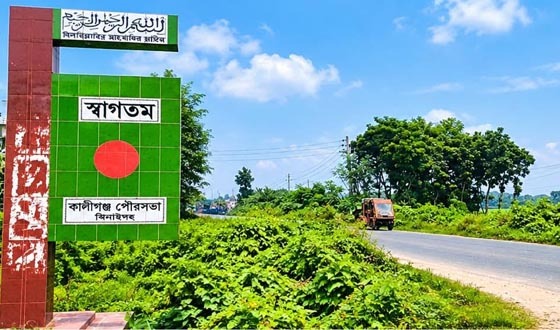 কালীগঞ্জে ১১ কিলোমিটার মহাসড়কে দুর্ঘটনার ঝুঁকি