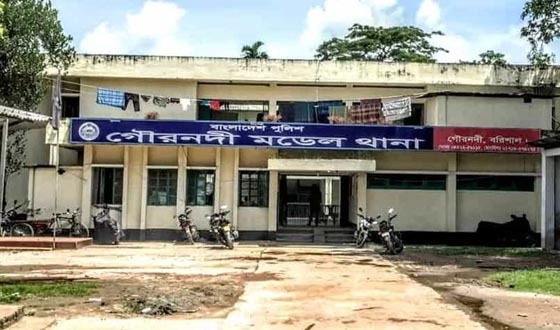বরিশালে গাছ চাঁপায় শ্রমিকের মর্মান্তিক মৃত্যু