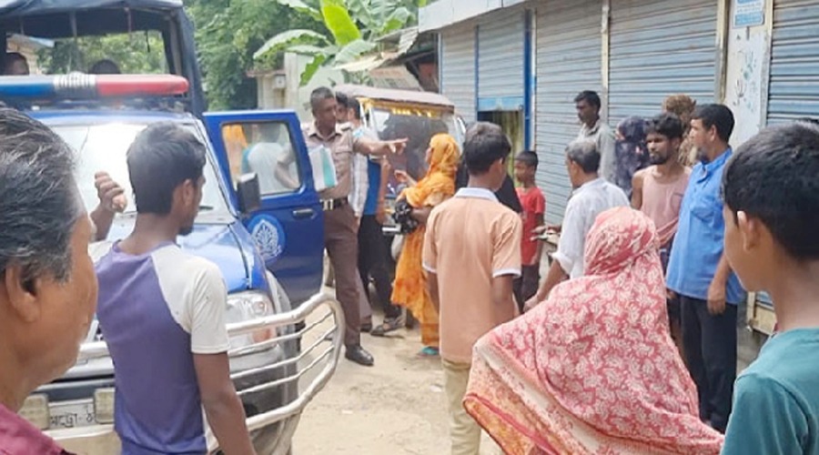 ঘুমন্ত বাবাকে কুপিয়ে হত্যার অভিযোগ ছেলের বিরুদ্ধে