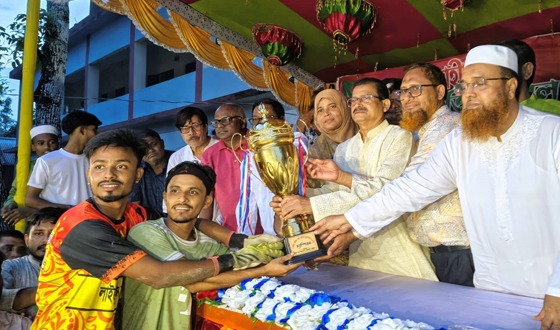 রাজারহাটে ফুটবল টুর্নামেন্টে উমরমজিদ ইউনিয়ন একাদশ চ্যাম্পিয়ন