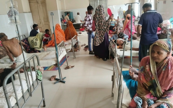 তানোরে তীব্র লোডশেডিংয়ে হাসপাতালে রোগীদের চরম দুর্ভোগ