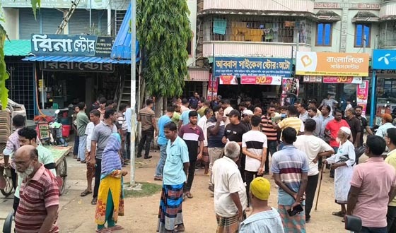 গাংনী বিএনপি অফিসের পাশে দু'টি টাইম বোমার বিস্ফোরণ