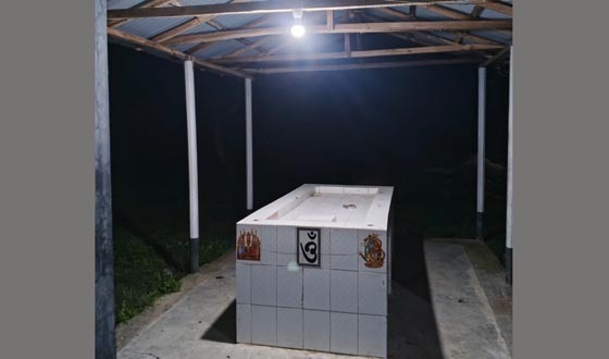 পুঠিয়ার কেন্দ্রীয় মহাশ্নশানে অন্ধকার দূর করে আলো জ্বলে উঠলো