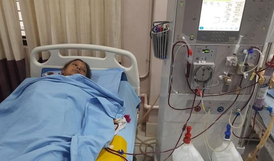 কিডনি দিতে প্রস্তুত ভাই, টাকার অভাবে থমকে আছে বিউটির চিকিৎসা
