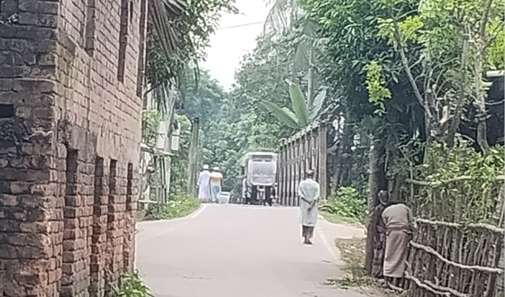 কাউখালীর মহাসড়কে নতুন সেতু নির্মাণে বাঁধা অবৈধ স্থাপনা সরানোর নির্দেশ