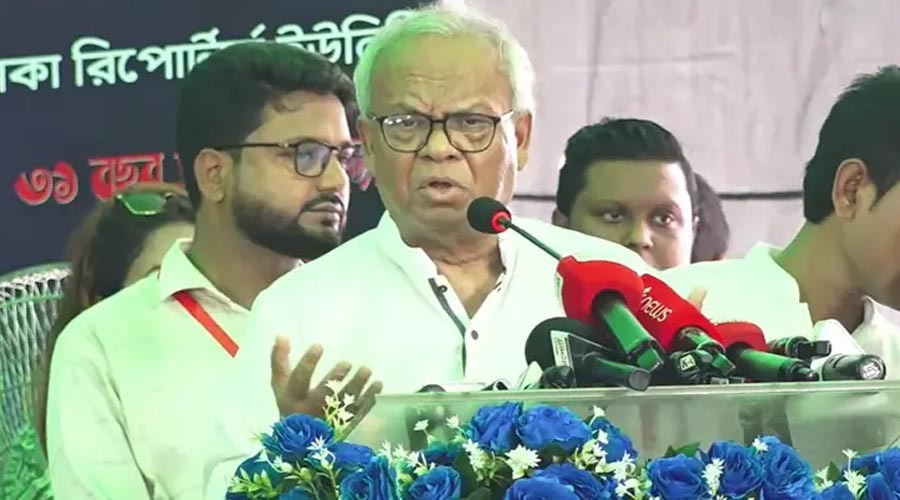 সরকারের গঠনমূলক সমালোচনা করলে গণমাধ্যম এগিয়ে যাবে: রিজভী