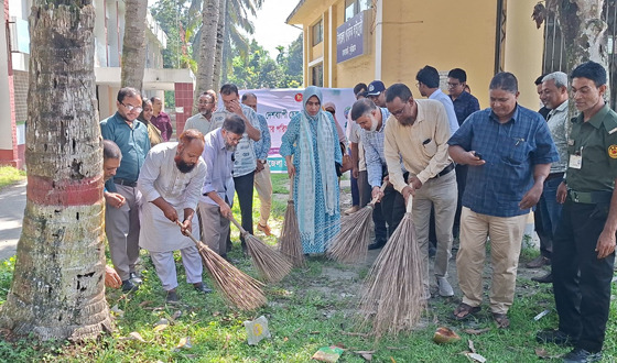 রাজারহাটে ডেঙ্গু প্রতিরোধ ও পরিষ্কার-পরিচ্ছন্নতা অভিযান
