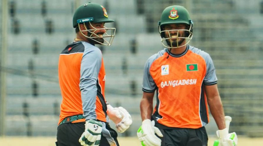 ড্রপ ইন উইকেটে অনুশীল করছে টাইগাররা