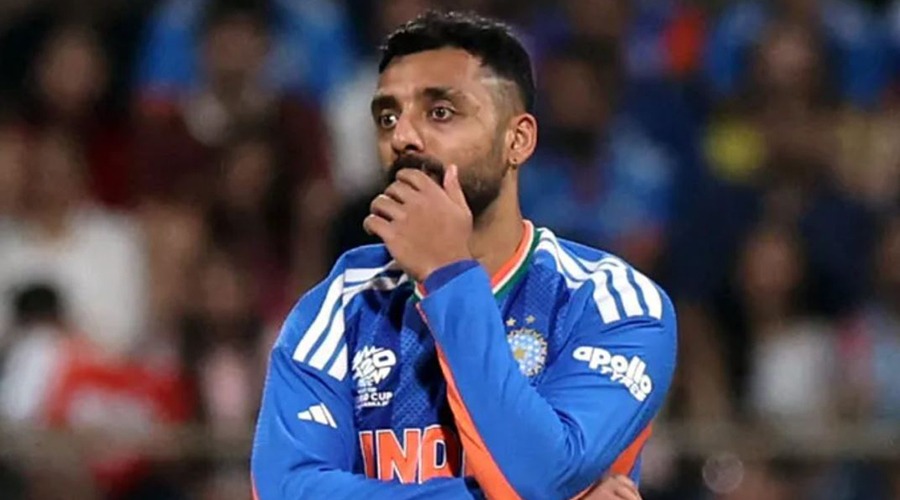 আফগানিস্তান সিরিজ থেকে ছিটকে গেলেন বরুণ চক্রবর্তী