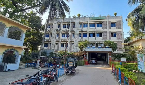 চিকিৎসার অভাবে মৃত্যু বাড়ছে, অচল ১৪ কোটির ট্রমা সেন্টার