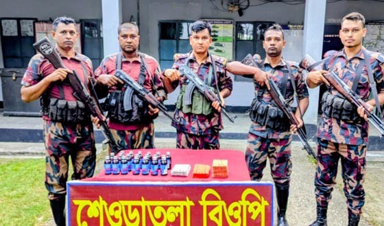 দৌলতপুর সীমান্তে বিজিবির অভিযানে ভারতীয় মাদকদ্রব্য উদ্ধার