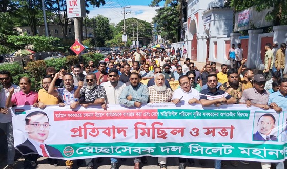 উন্নয়নে বাধা ও নৈরাজ্য সৃষ্টির অপচেষ্টা রাজপথেই রুখে দেওয়া হবে