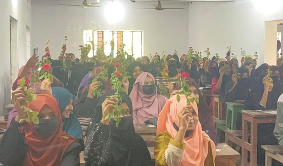 ঝিকরগাছা মহিলা কলেজে ক্লাস উদ্বোধন